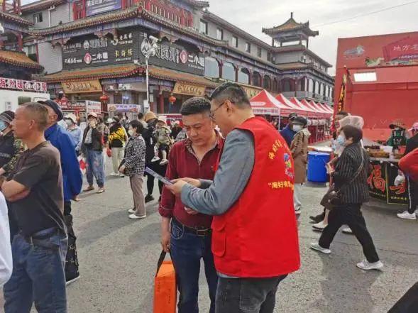 海州区：政策进庙会，服务零距离2.jpg